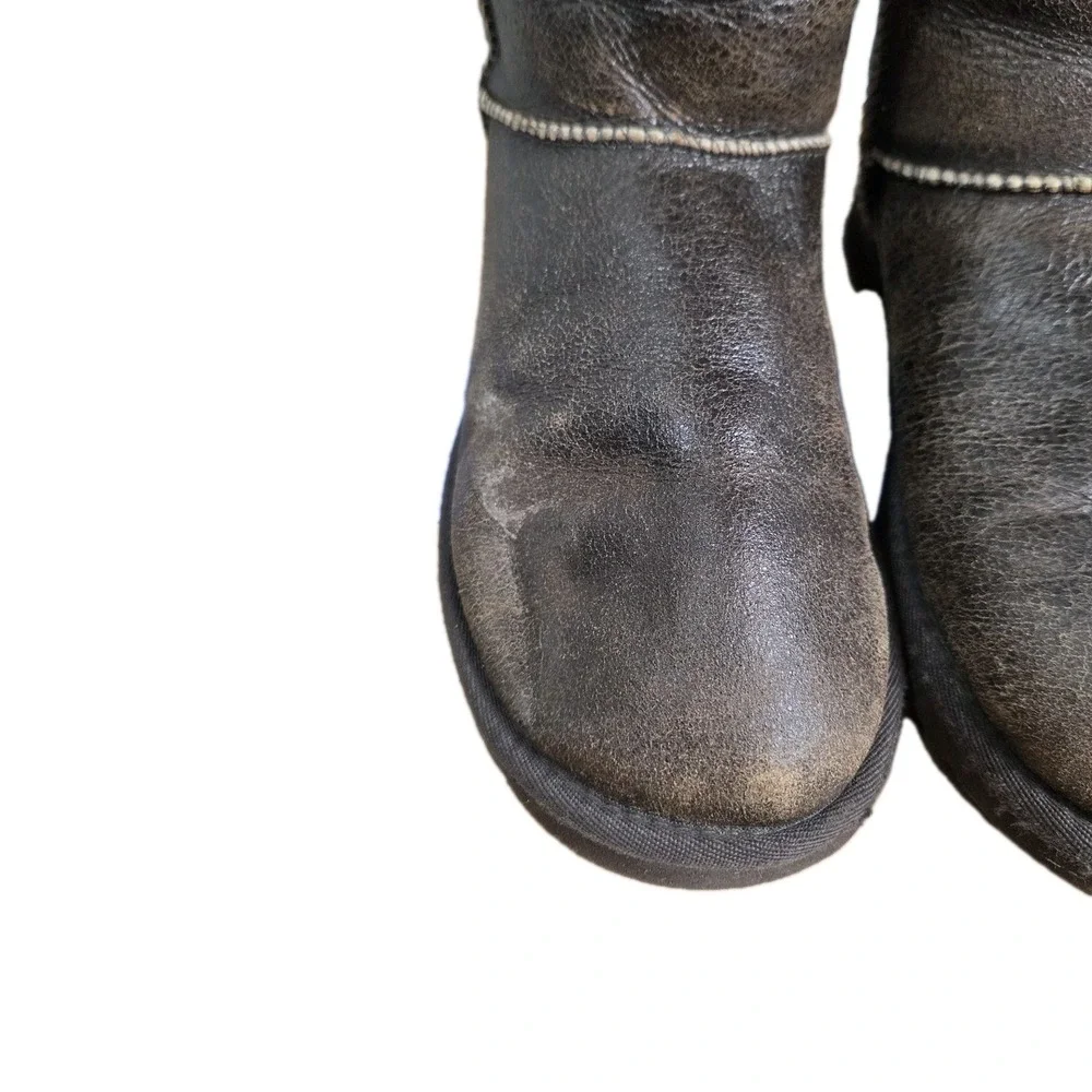 Uggs Tall Bomber 5804 Brown Leather Sheepskin‎ Lined Womens 6 Boots Warm Winter